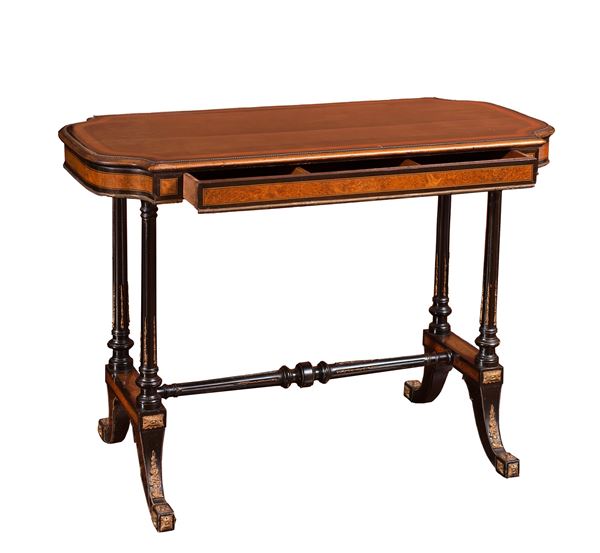 Francia, seconda met&#224; XIX secolo - Bel tavolo da centro, Napoleone III
