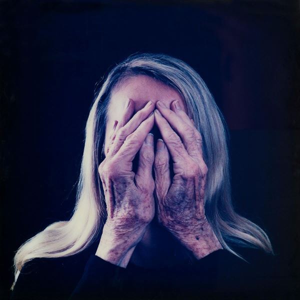 Anne&#232; Olofsson : Naked Light of Day  (2004)  - C-print su plexiglas - Asta Arte Moderna e Contemporanea - Blindarte Casa d'Aste