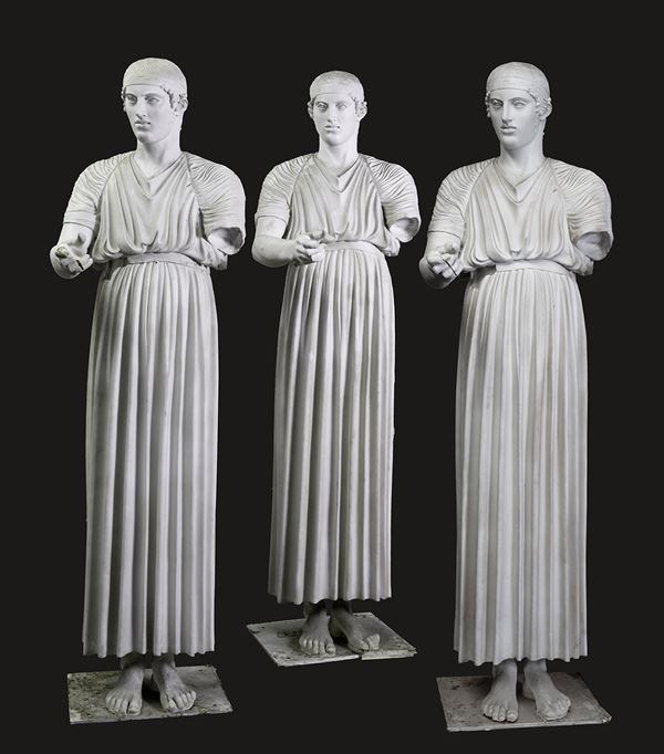 Teatro San Carlo: Group of three sculptures depicting female figures (from "L'Olimpiade" )