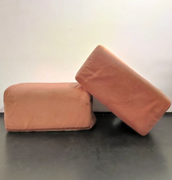 Teatro San Carlo: Lot of 2 cushions in orange fabric (from "La clemenza di Tito")