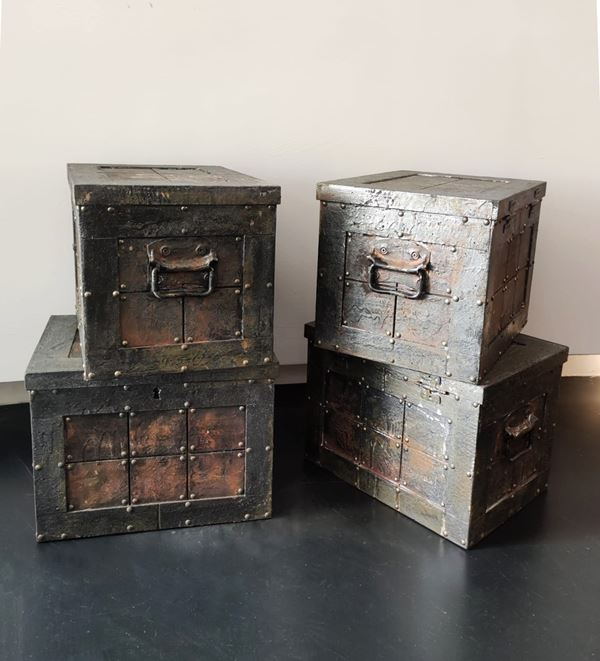 Teatro San Carlo: Lot of n.4 small crates (from "La clemenza di Tito")