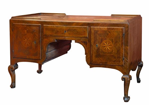Napoli, fine XVIII secolo : Scrivania da centro  - Auction Antiquariato, Dipinti antichi e del XIX secolo - Blindarte Casa d'Aste