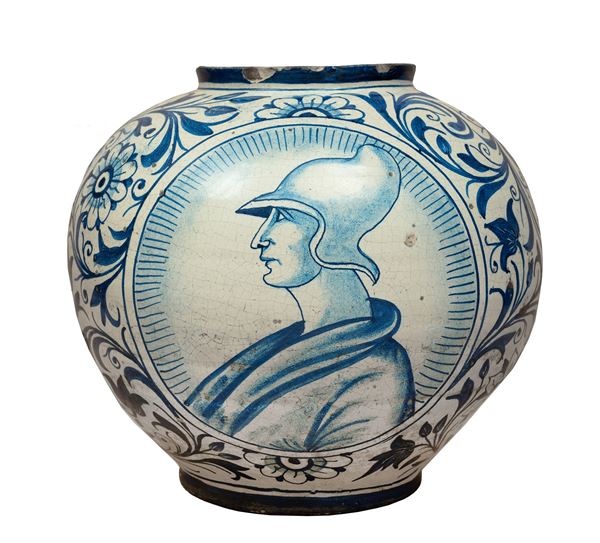 Caltagirone, XIX secolo : Grande Vaso a boccia   - in maiolica  - Auction Antiquariato, Dipinti antichie e del XIX secolo - Blindarte Casa d'Aste