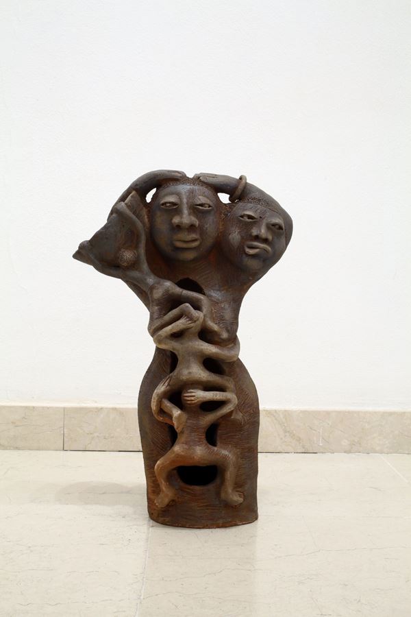 Reinata  Sadimba : Senza titolo  (2010)  - Scultura in ceramica e grafite - Asta Arte Moderna e Contemporanea - Blindarte Casa d'Aste
