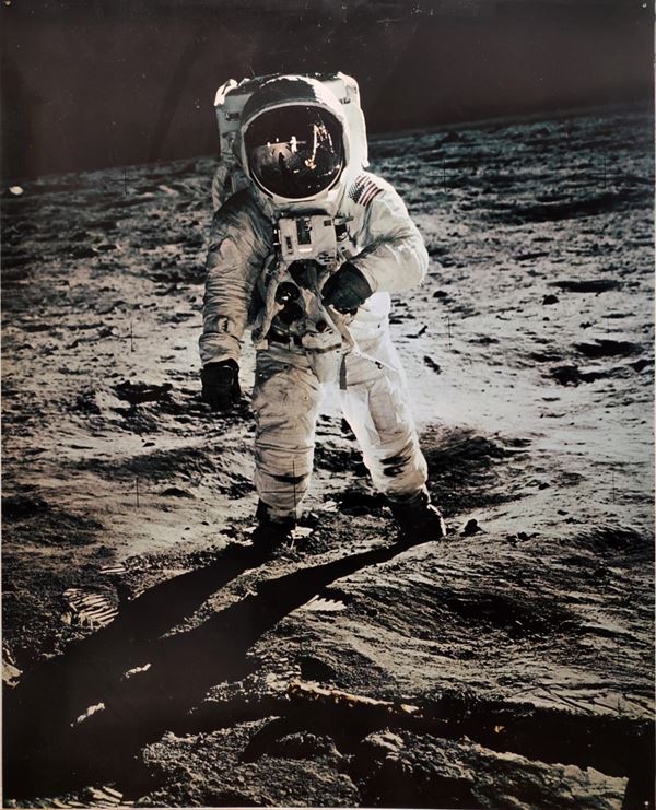 Hasselblad : Nasa Photo Reproduction  (1960)  - Photography - Auction Photographs - Blindarte Casa d'Aste