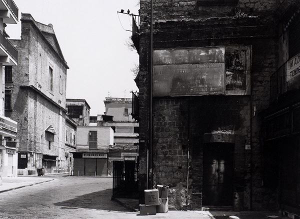 Thomas Struth - Vico rotto al mercato