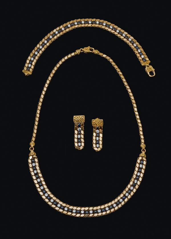 Parure composta da collana, bracciale e orecchini