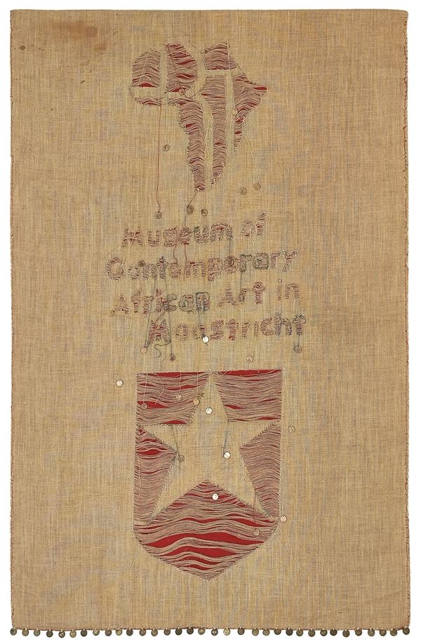 Meschac Gaba : CONTINENTAL SHIFT. A VOYAGE BETWEEN CULTURES: LE DISCOTHÈQUE DU MUSÉE  (fine anni '90)  - Tessuto, tela e monete - Asta Arte Moderna e Contemporanea - Blindarte Casa d'Aste