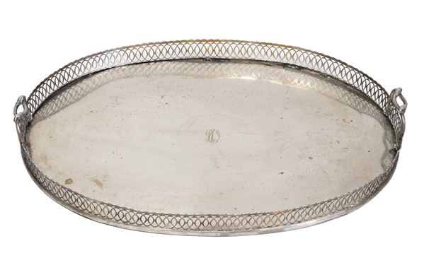 Firenze, 1830 ca. : Vassoio di rappresentanza in argento   - Asta Oggetti d'arte, importanti dipinti antichi e dipinti del XIX-XX secolo - Blindarte Casa d'Aste