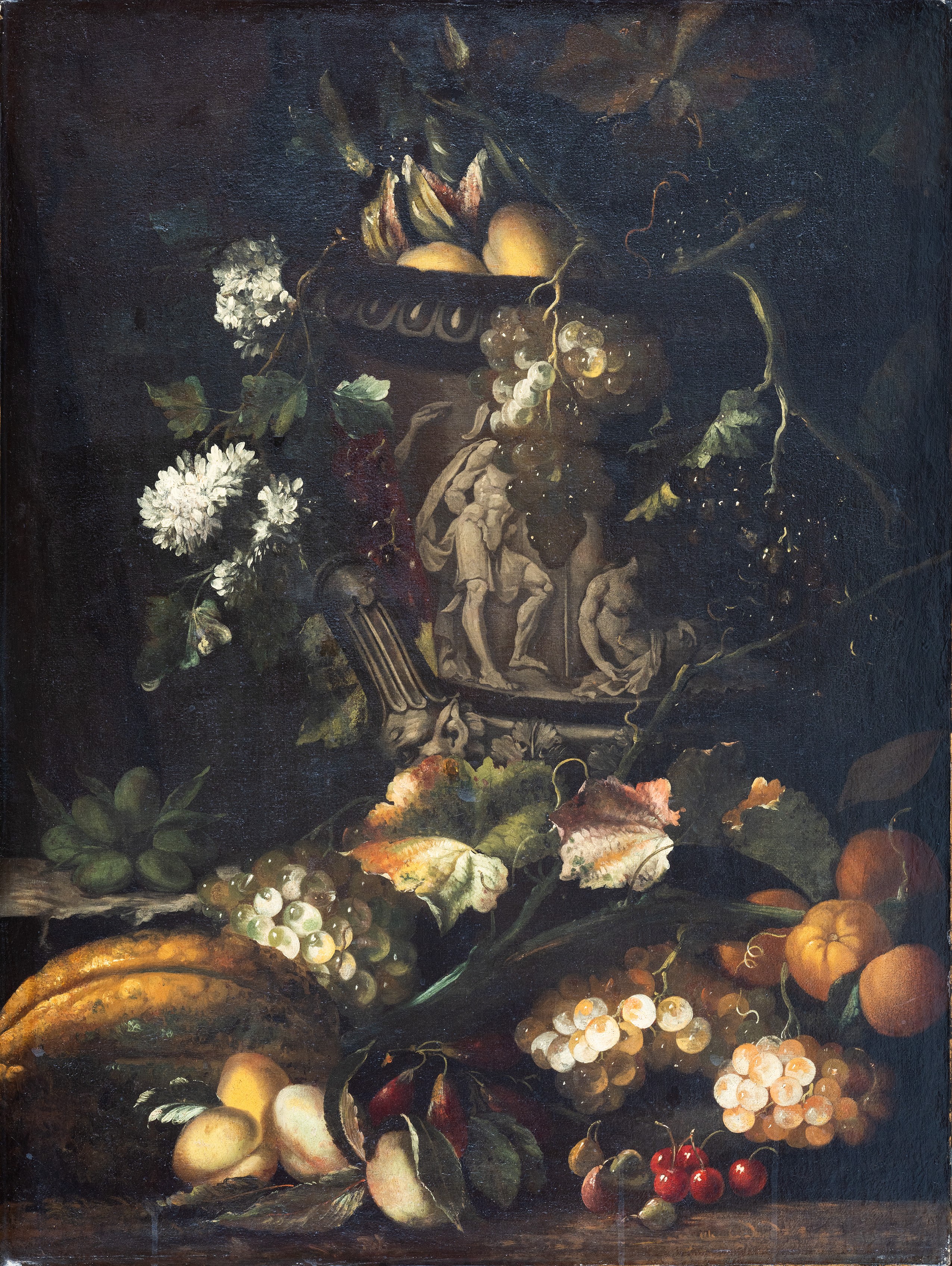 a) Vaso Medici con frutta e fiori; b) Plinto romano con frutta
