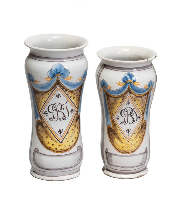Napoli, 1805 ca - Two Neapolitan albarelli from the early empire