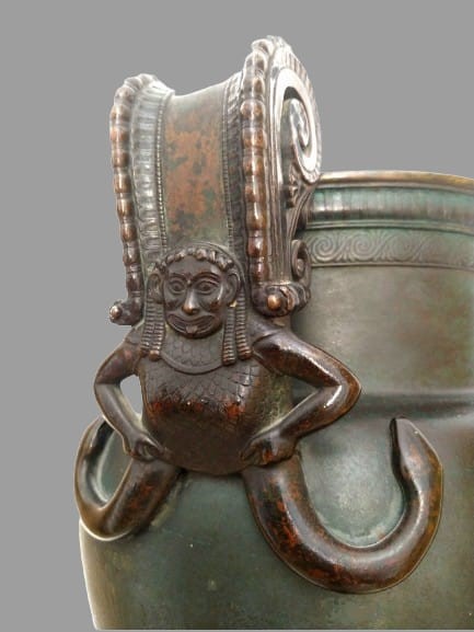 Cratere a volute in bronzo da Ruvo