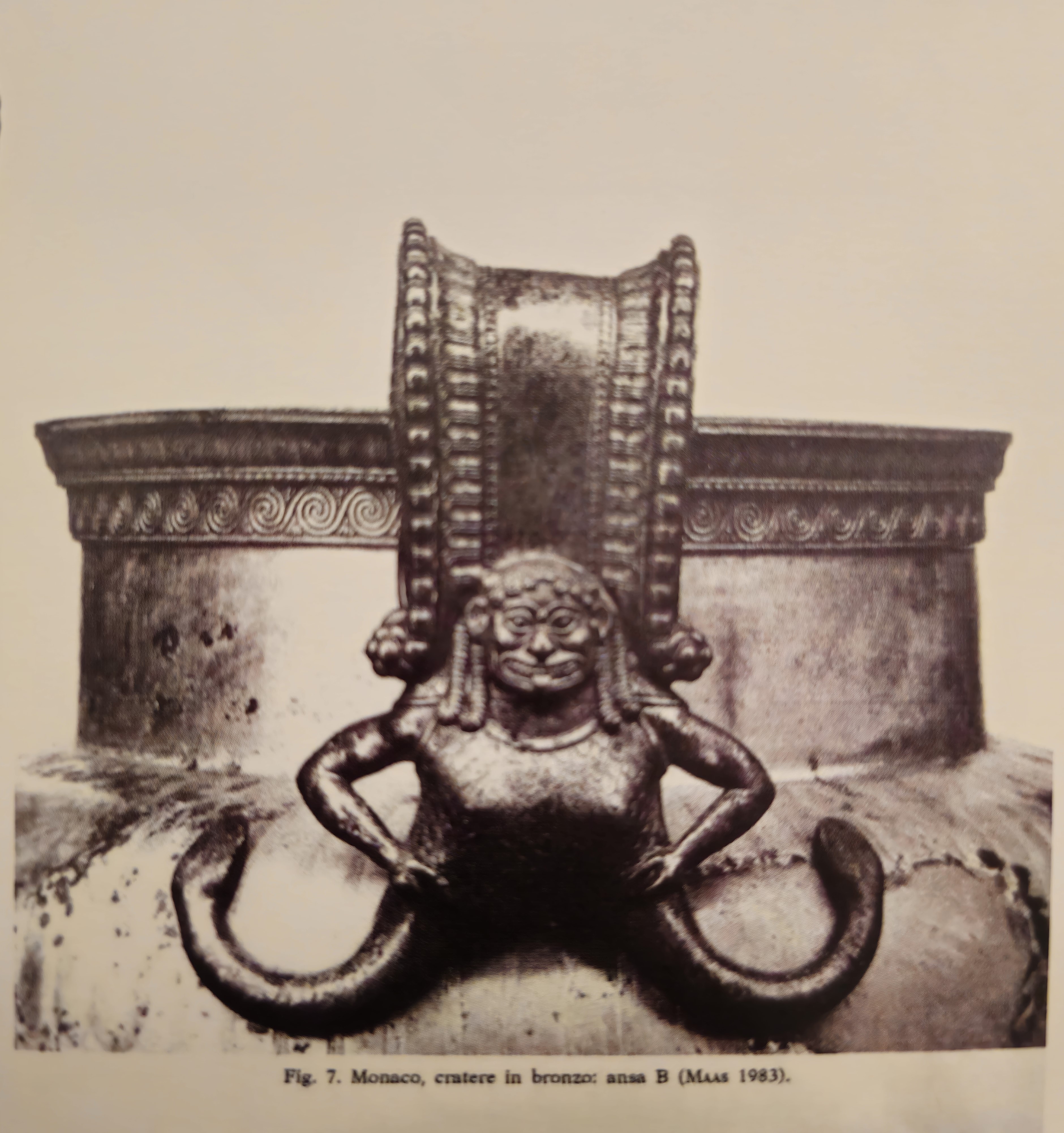 Cratere a volute in bronzo da Ruvo