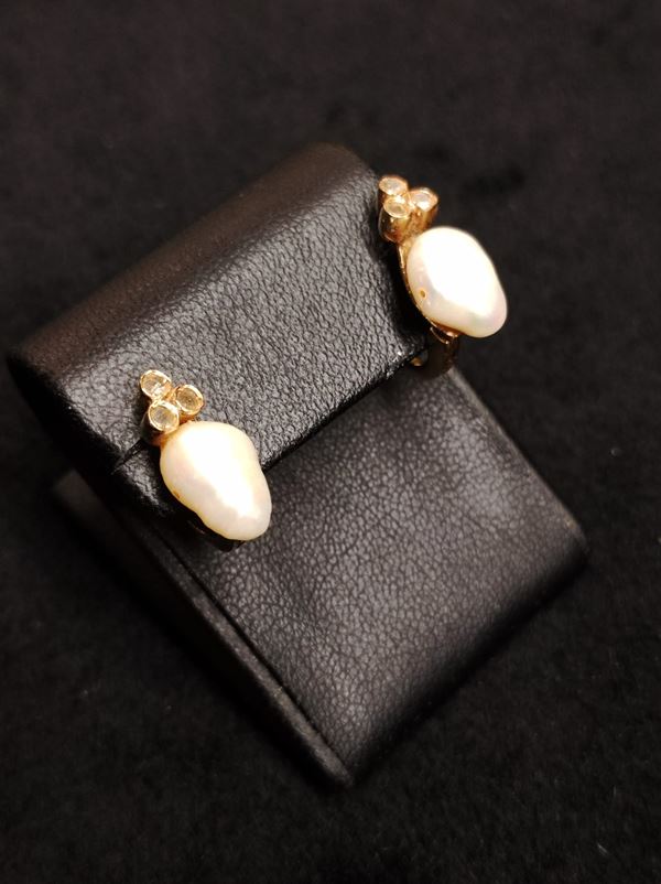 Antique earrings with pearls  - 9-carat gold - Auction Jewellery, Furniture and Art Objects - Blindarte Casa d'Aste