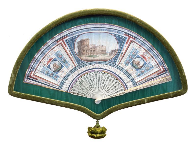 Ventaglio Grand Tour con Colosseo al centro e vedute del monumenti di Roma ai lati