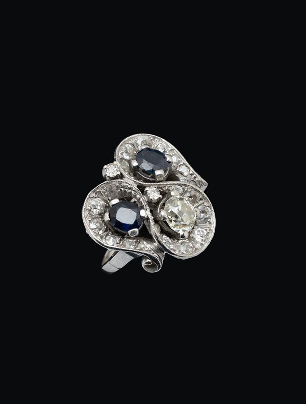 Particolare anello  - in oro bianco 18 carati - Asta GIOIELLI, VINTAGE E OROLOGI - Blindarte Casa d'Aste