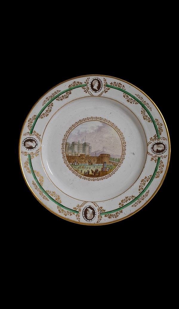 Real Fabbrica Ferdinandea,  dal servizio Farnese, 1784-88 circa : Plate with View of the Piazza del Largo del Castello  - painted porcelain - Auction Napoli, j'adore! - Blindarte Casa d'Aste