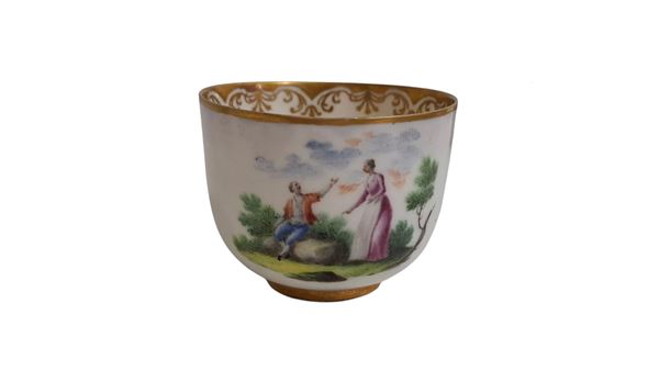 Napoli, periodo Carlo III - Cup with mixed-linear handle in white porcelain with gold profiles