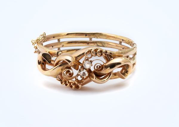 Antico bracciale rigido