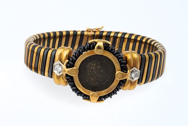 Bracciale con moneta antica