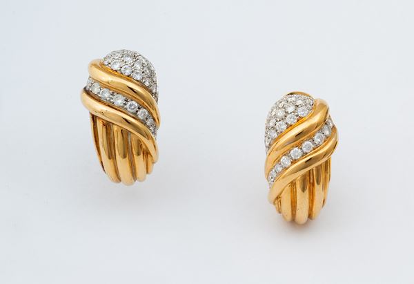 Orecchini  - in oro bianco e giallo 18 carati - Asta GIOIELLI, OROLOGI, ARTI DECORATIVE, DESIGN E ARTE ORIENTALE - Blindarte Casa d'Aste