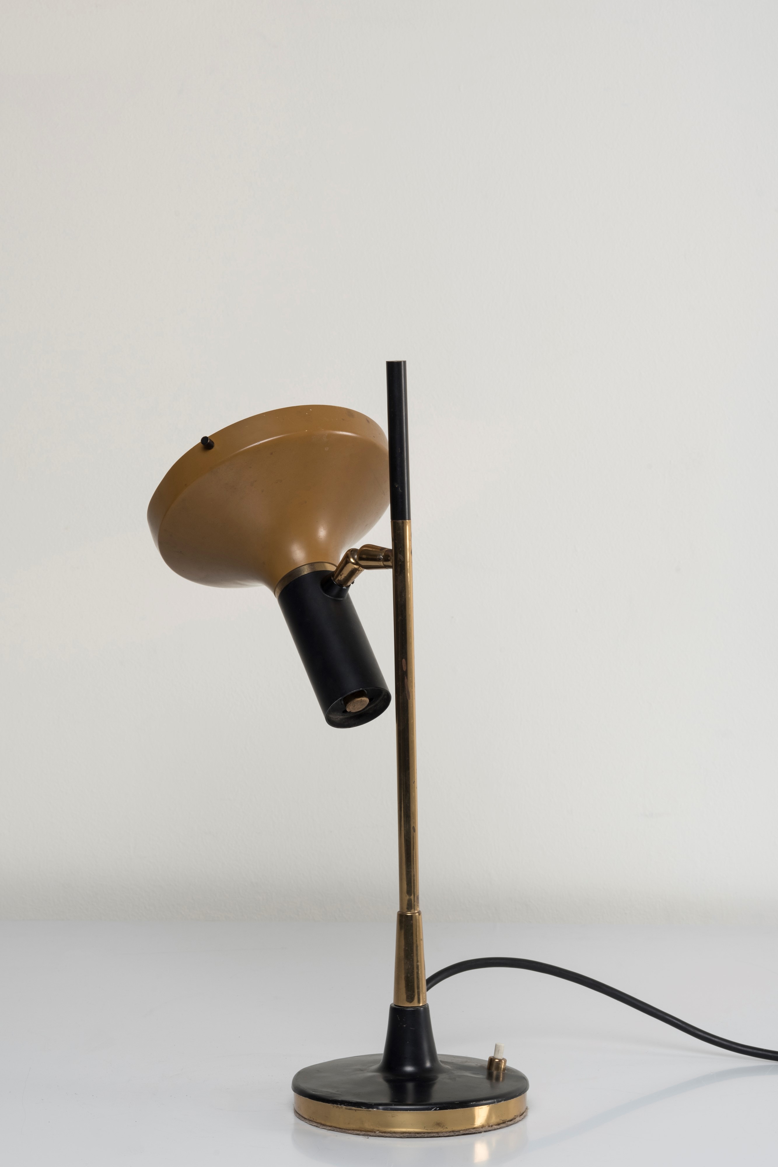 Lampada da tavolo Mod. 553 per Lumi