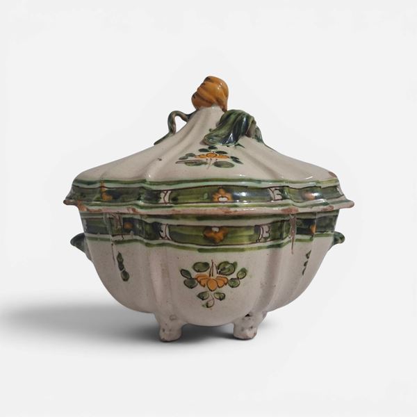 Cerreto Sannita, seconda metà XVIII secolo - Small soup bowl with lid