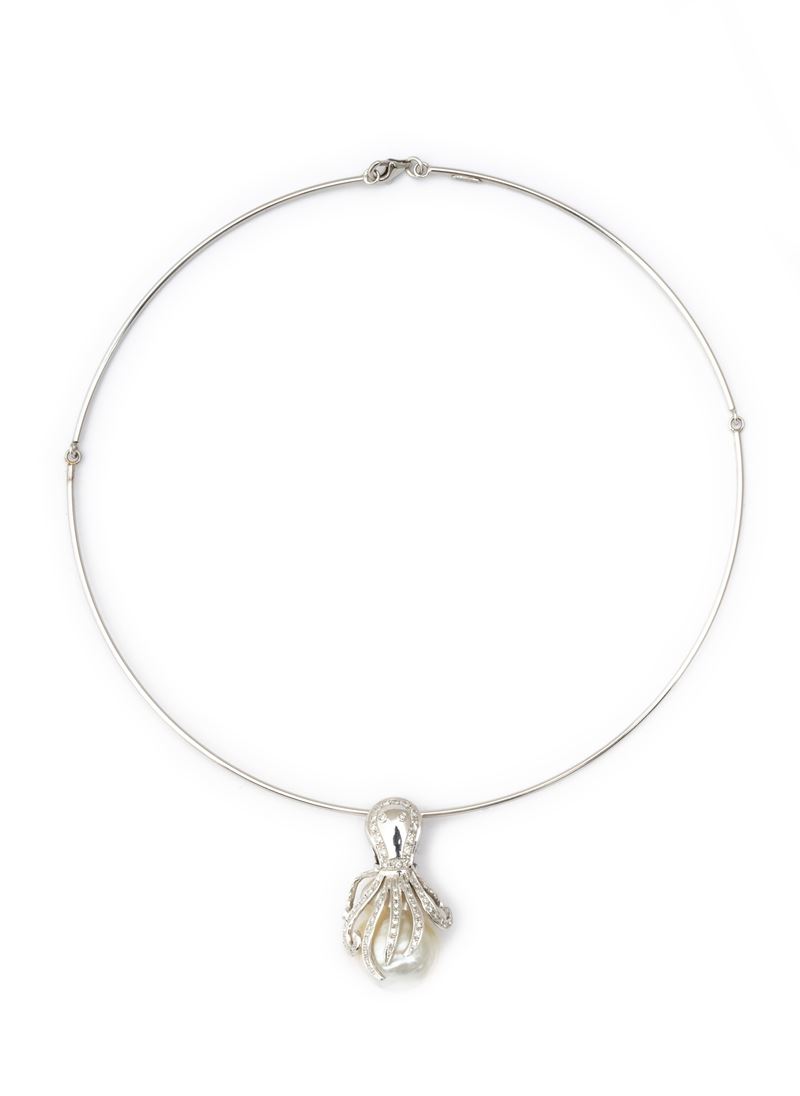 Particolare collier semirigido