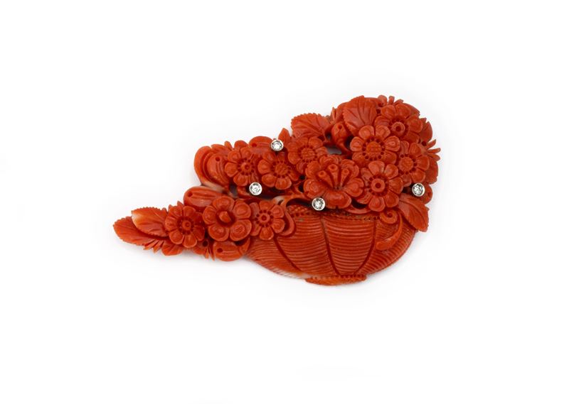 Scultura ornamentale in corallo cerasuolo