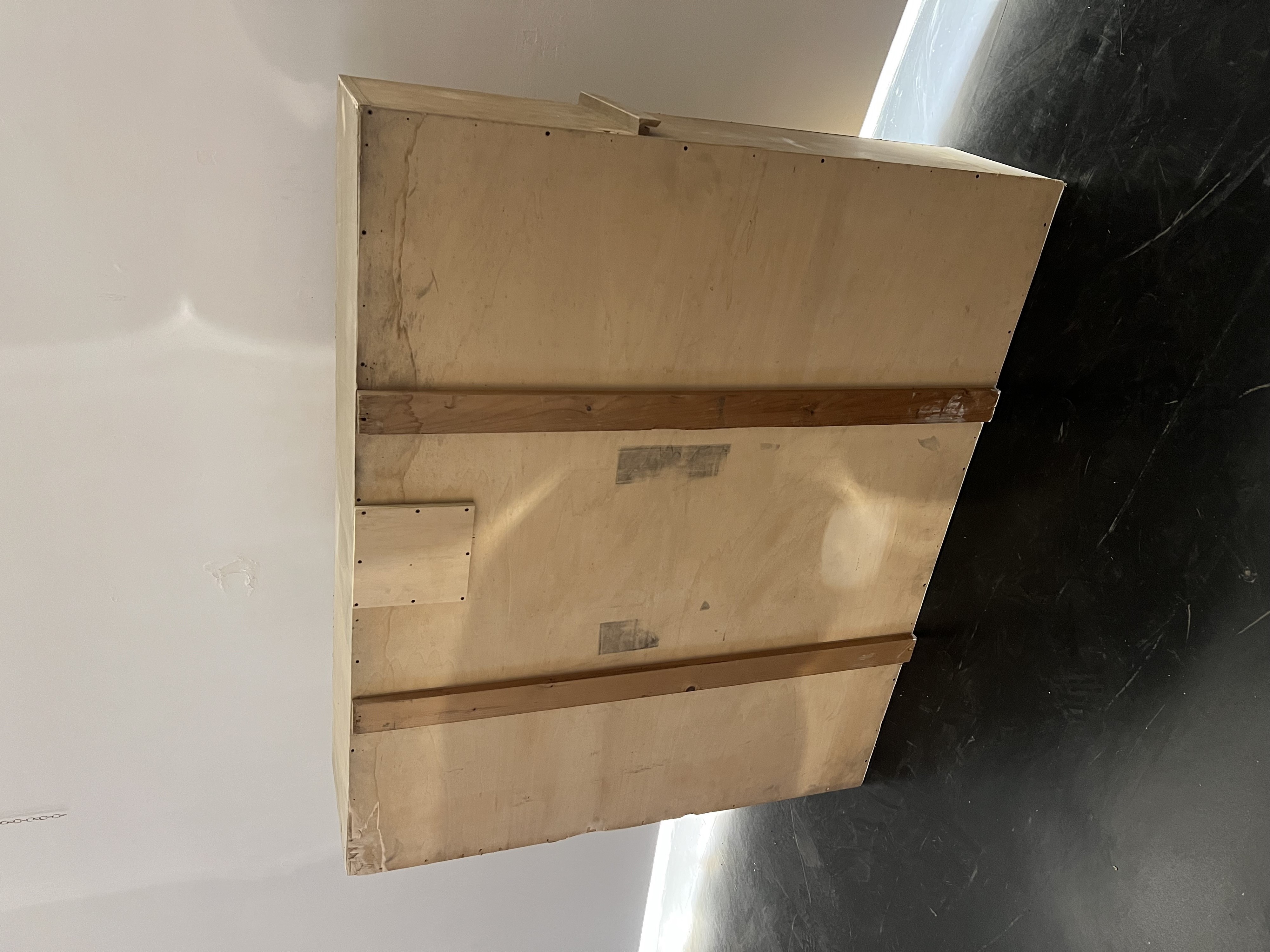Cassa in legno per imballaggio con maniglie, misure esterne 128,5×154×37 cm
